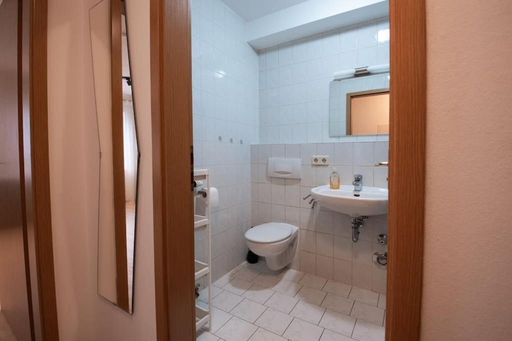 Moderne Einraumwohnung In Leipzig Mit Netflix Zugang Buitenkant foto