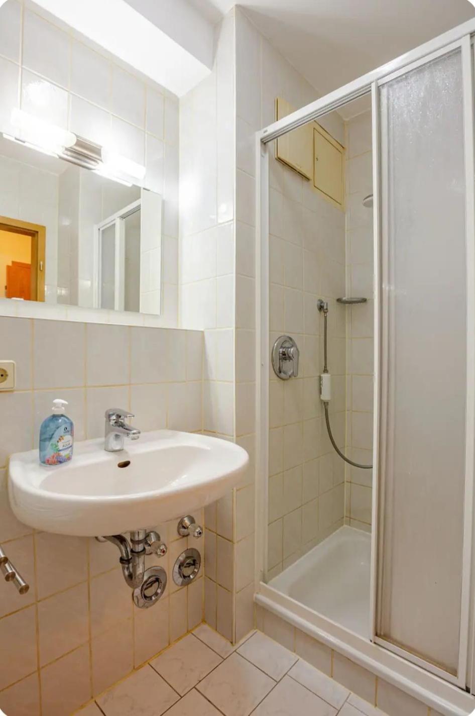 Moderne Einraumwohnung In Leipzig Mit Netflix Zugang Buitenkant foto